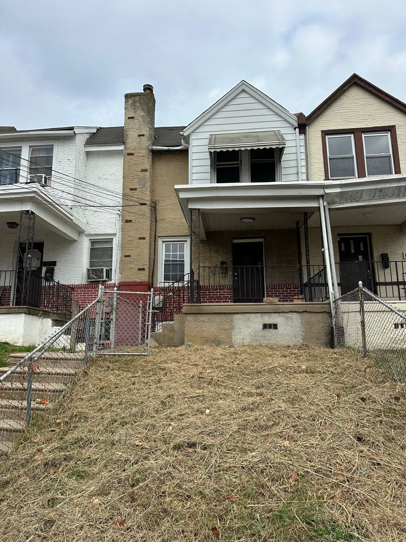 Upper Darby House: 7141 Greenwood
