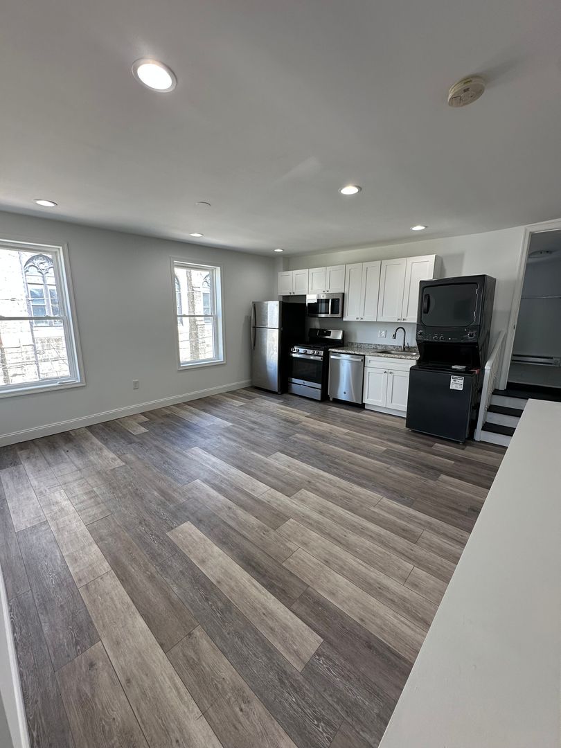 Philadelphia Apartment: 3847 Terrace st
