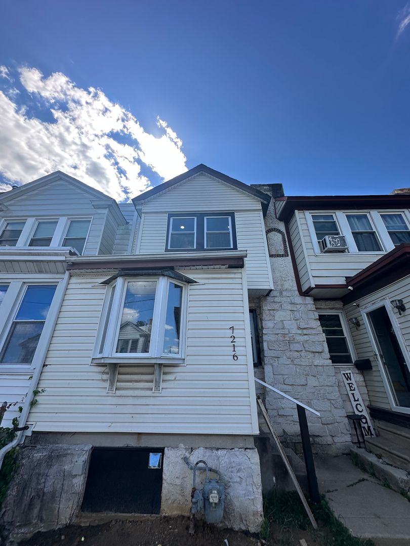 Upper Darby House: 7216 Clinton Rd