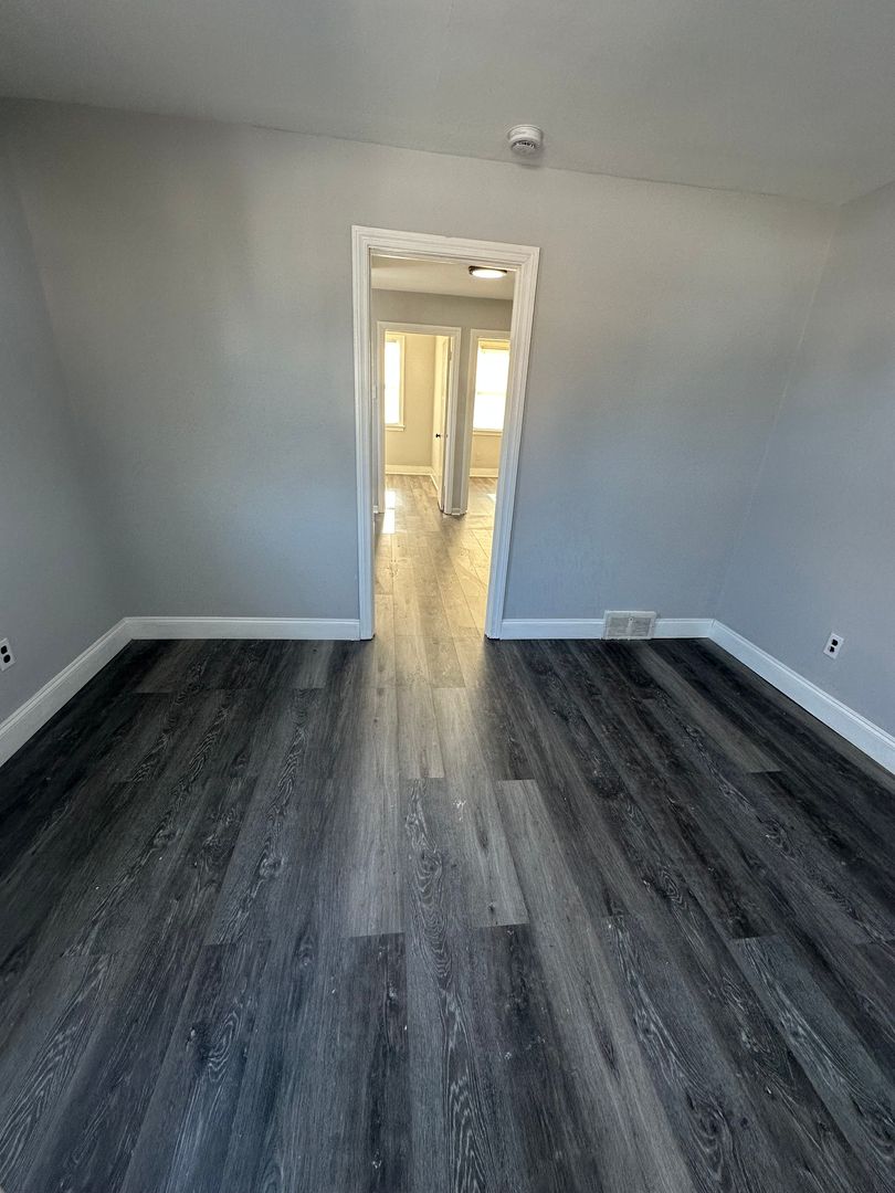 Collingdale Apartment: 612 MacDade Blvd