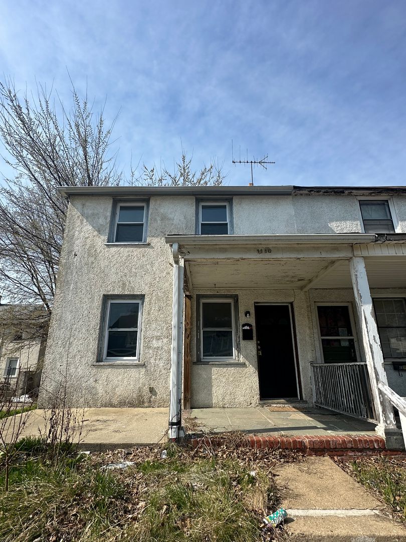 Chester House: 1116 Pine Ln