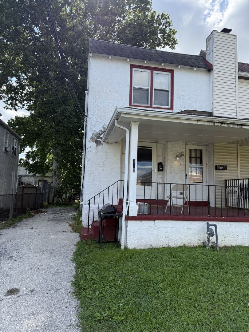 Collingdale Apartment: 110 Upland Terrace