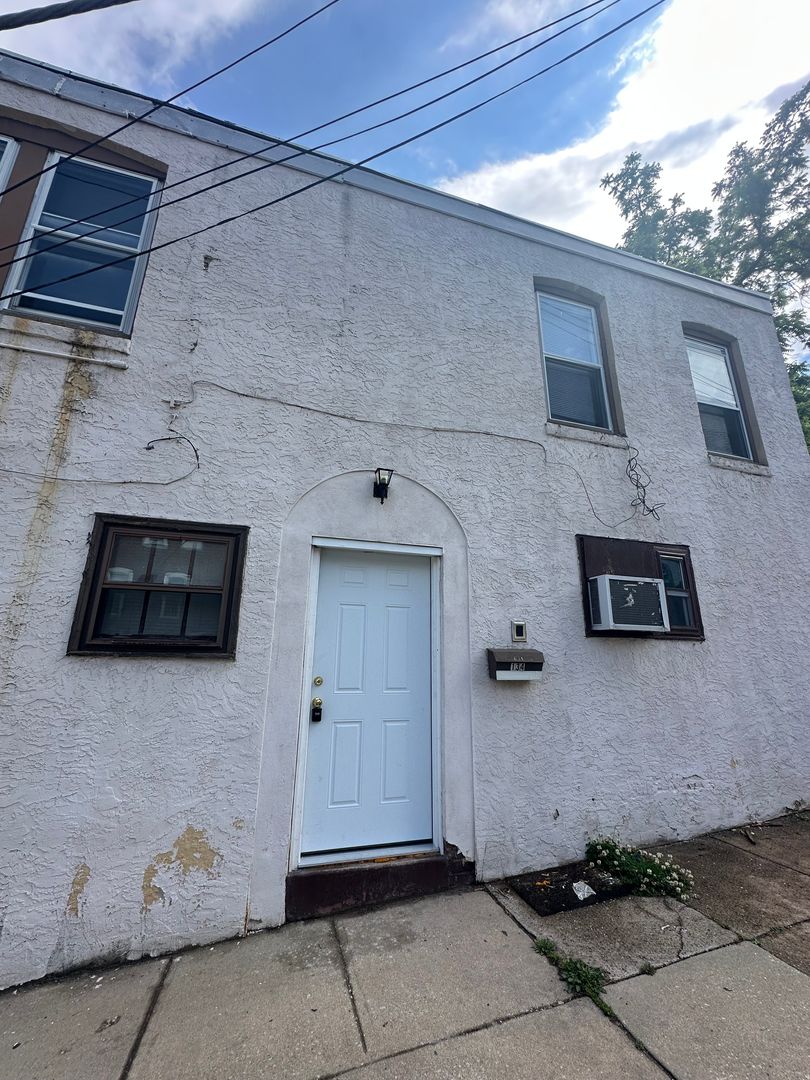 Collingdale Apartment: 134 Macdade Blvd