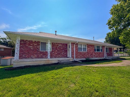$1,395 - 2 Bed, 1 Bath Townhouse in Grandview, MO – photo 1