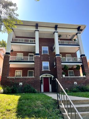 $895 - 2 Bed, 1 Bath Apartment in Kansas City, MO – photo 1