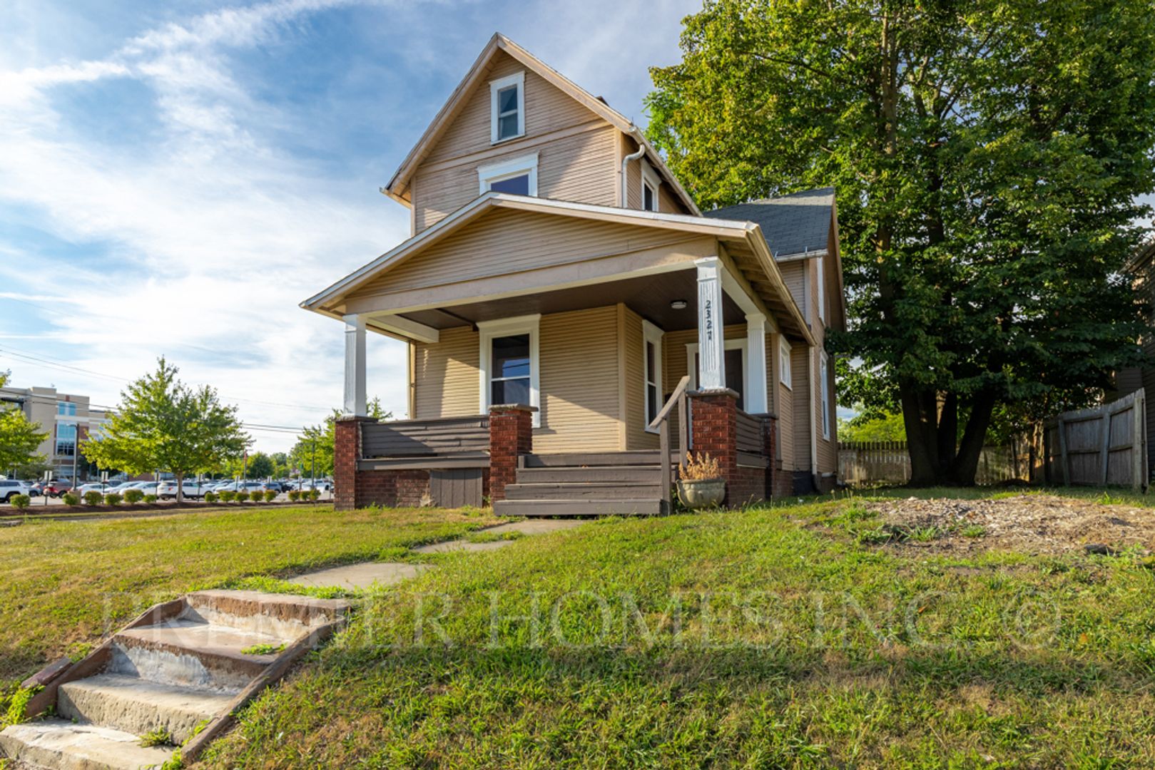 Canton House: 2327 6th St SW