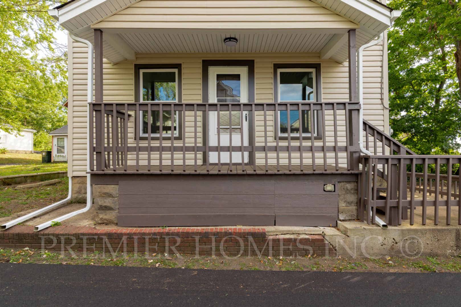 Canton House: 1914 Catherine Pl SE