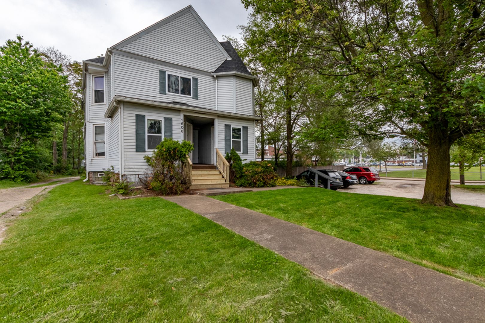 Canton Apartment: 1606 Cleveland Ave NW