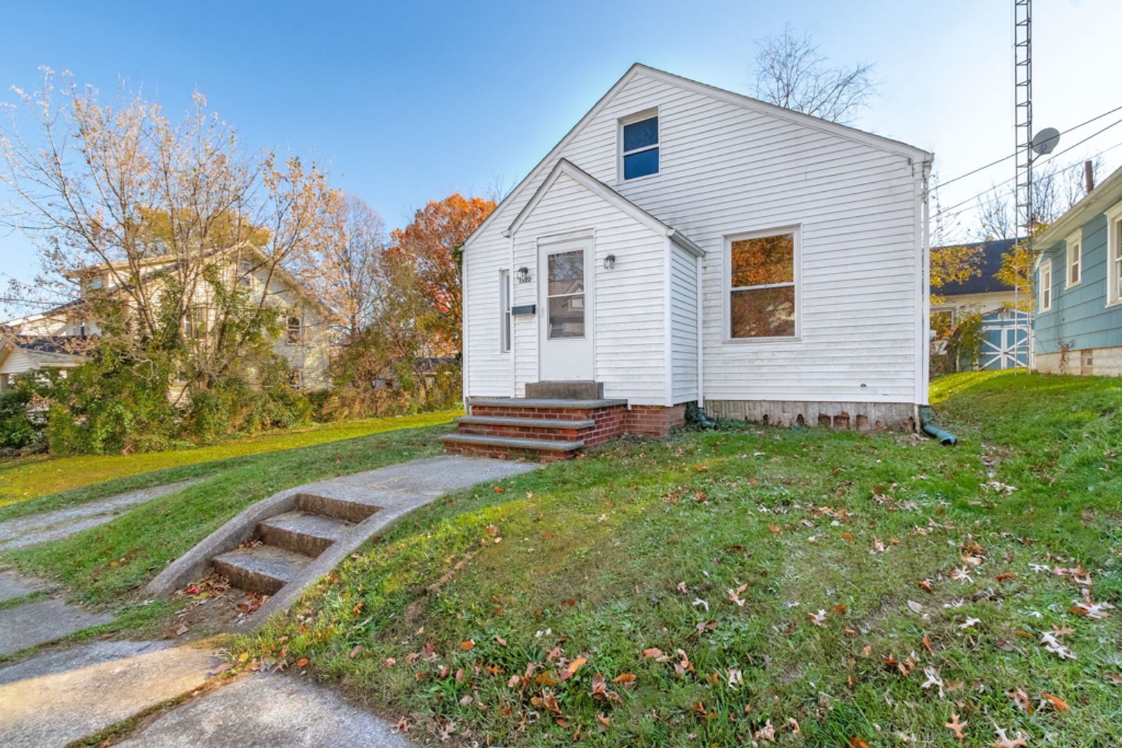 Canton House: 1520 16th St NE