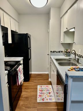 Vistas on the Park | 1002 S. Edmonds Ln, Lewisville, TX 75067