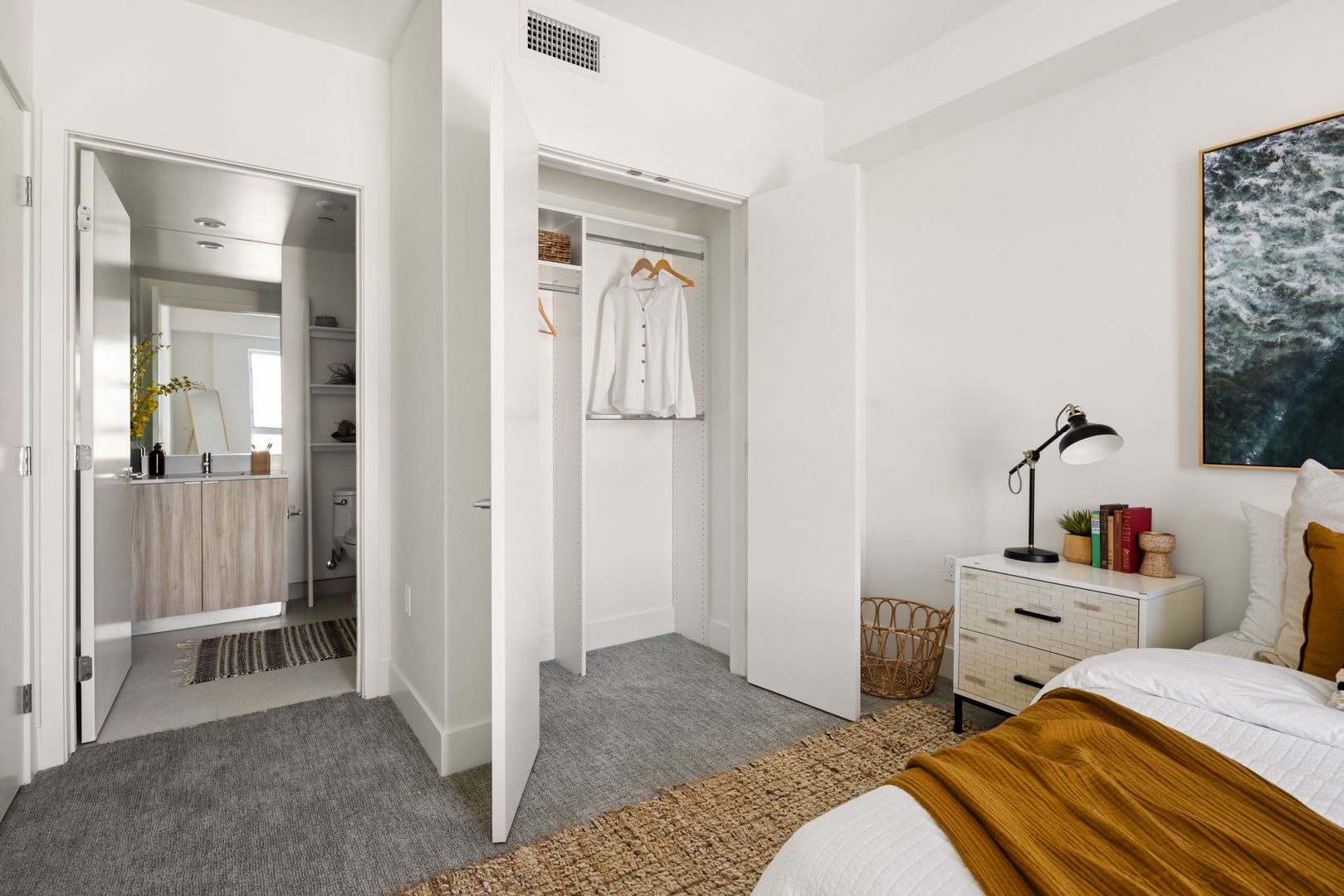 Los Angeles Apartment: 2600 S. Sepulveda Blvd.