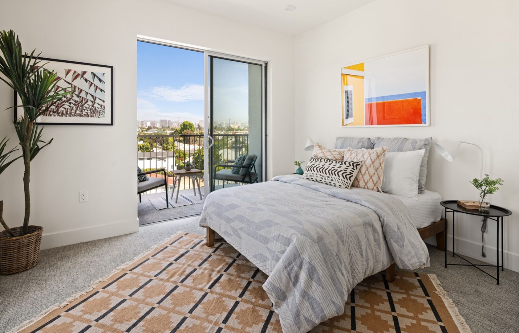 Los Angeles Apartment: 2600 S. Sepulveda Blvd.