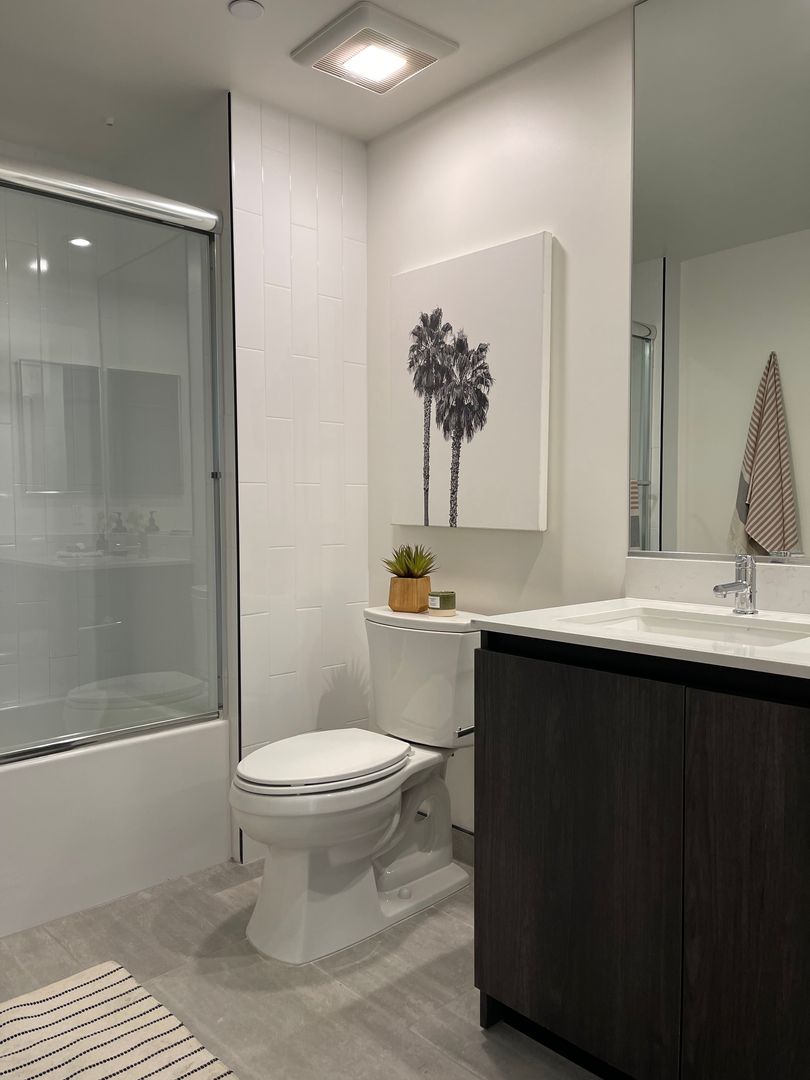 Los Angeles Apartment: 3766 Motor Ave.