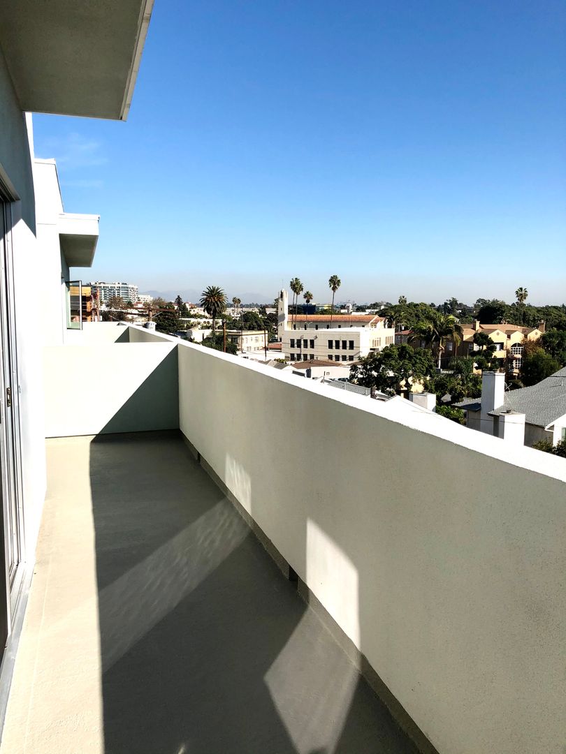 Los Angeles Apartment: 11650 W. Pico Blvd