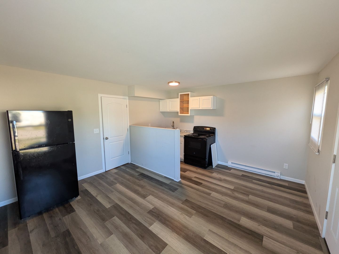 Two Rivers Apartment: 2805 10th St