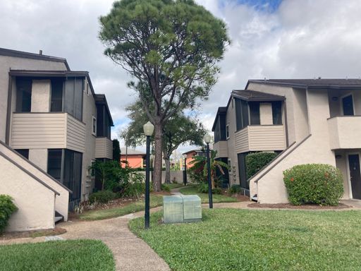 Winter Park - 2/2 First Floor Condo – photo 1