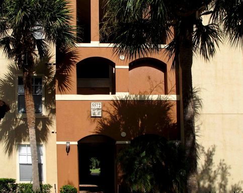 2 bd / 2 ba Condo in Gated Community - Palms Club – photo 1