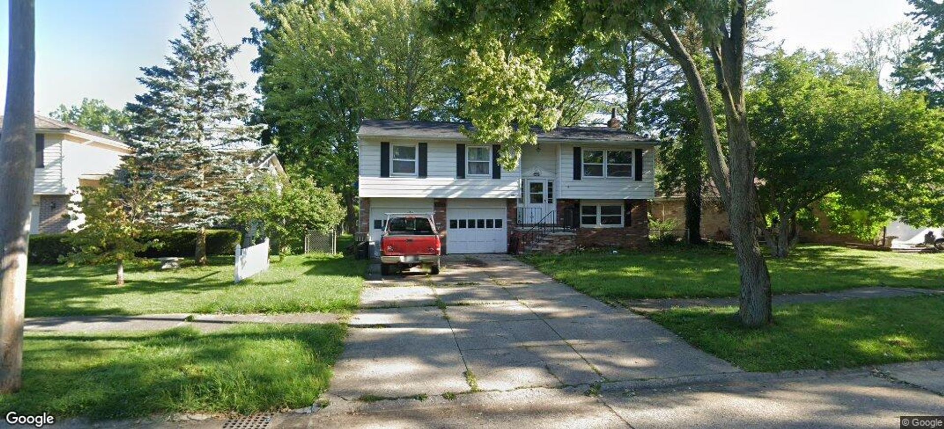 Elyria House: 222 Georgia Ave