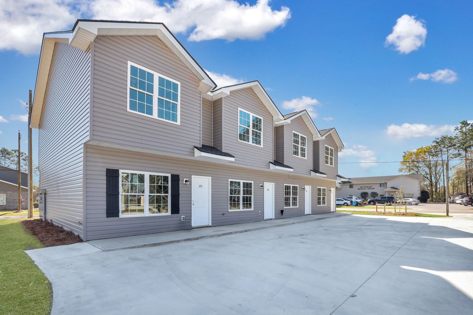 Statesboro Apartment: Briarwood Rd.