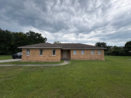 22 University Place – photo 1