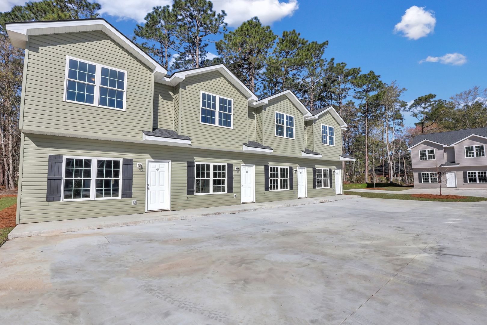 Statesboro Apartment: Briarwood Rd.