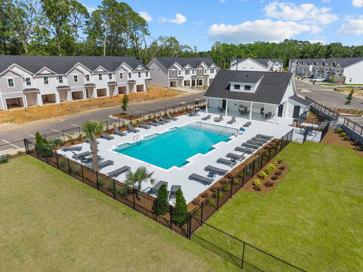Statesboro House: 160 Old Forester Way