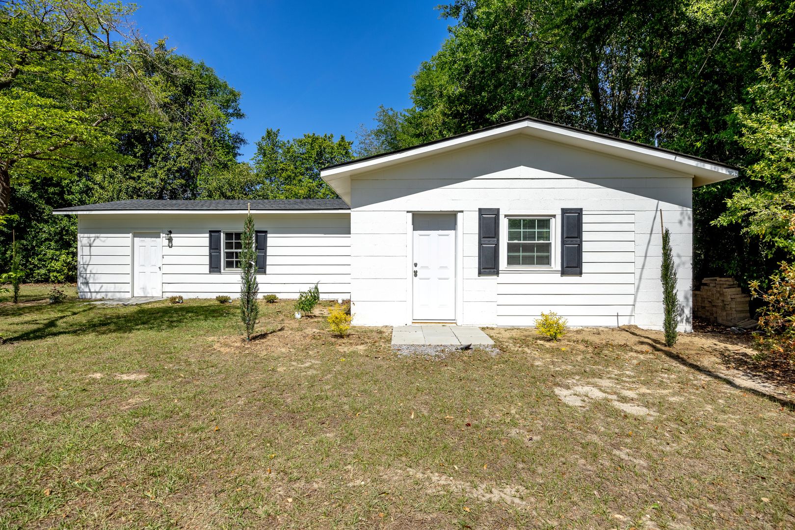 Statesboro Apartment: 263 Georgia Ave