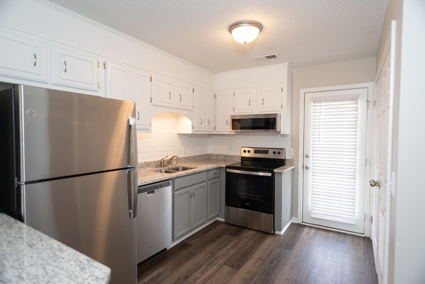 Statesboro House: 140 Lanier Drive #23
