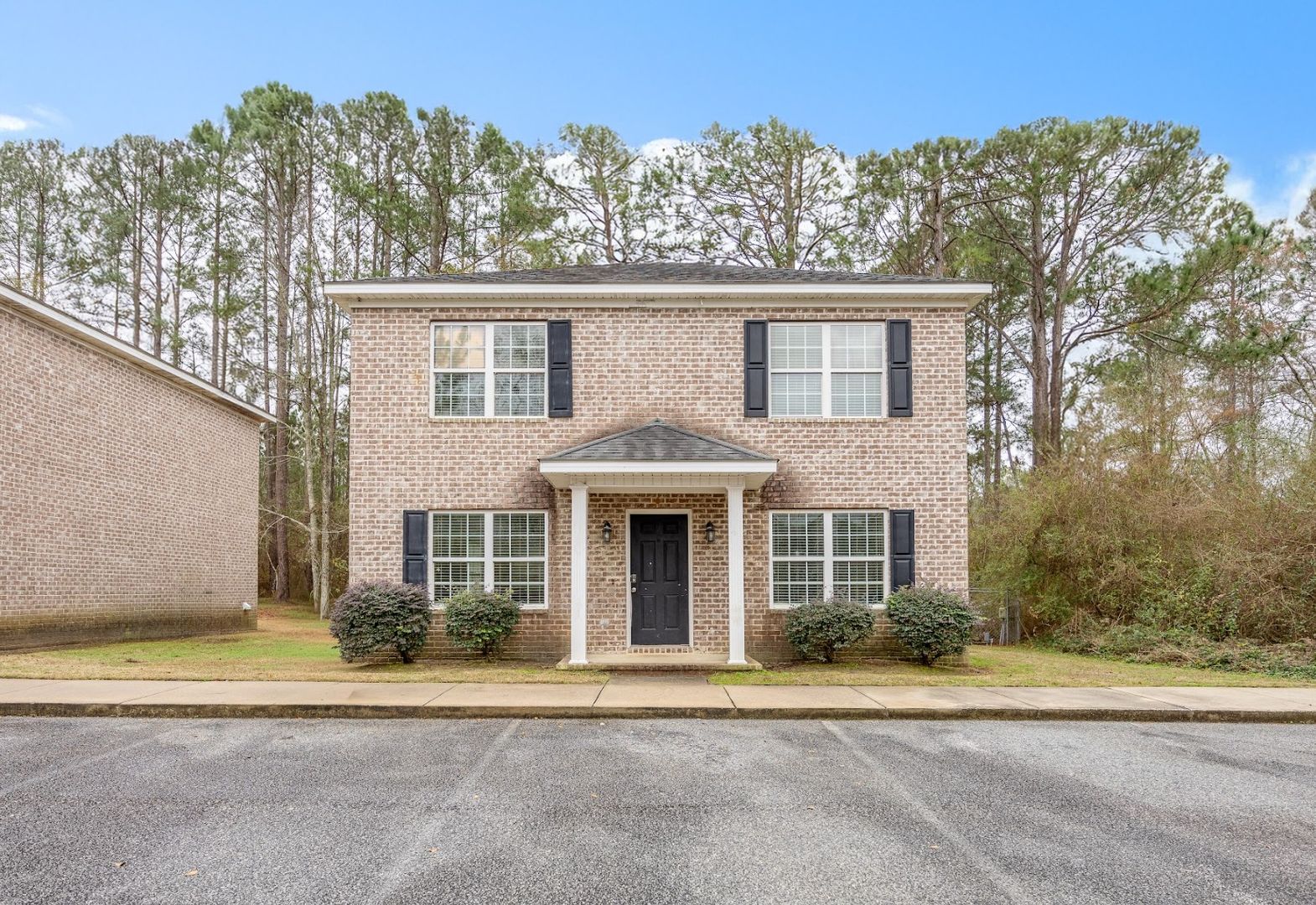 Statesboro Apartment: 352 Langston Chapel Rd.