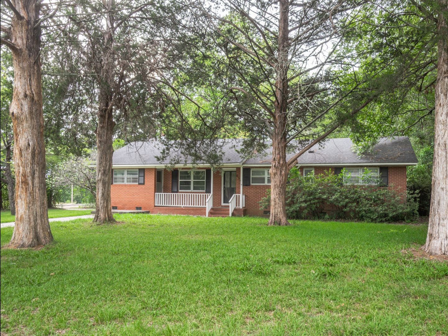Statesboro House: 411 College Blvd.