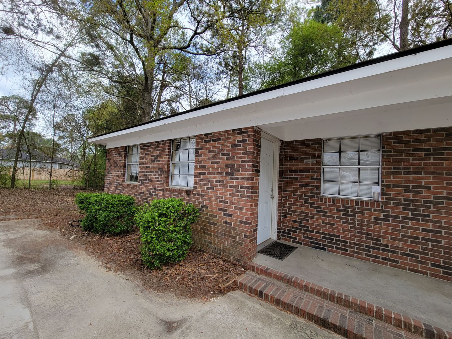 Statesboro Apartment: 802 Robinhood Trail