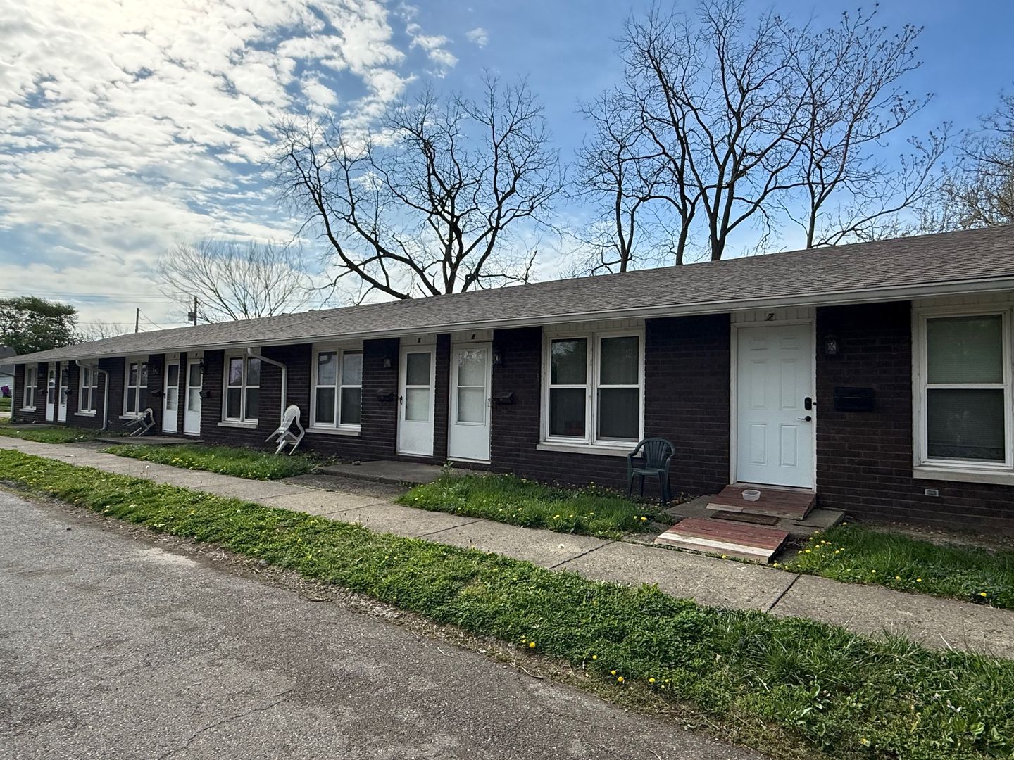 Muncie Apartment: 1301 W 14th St