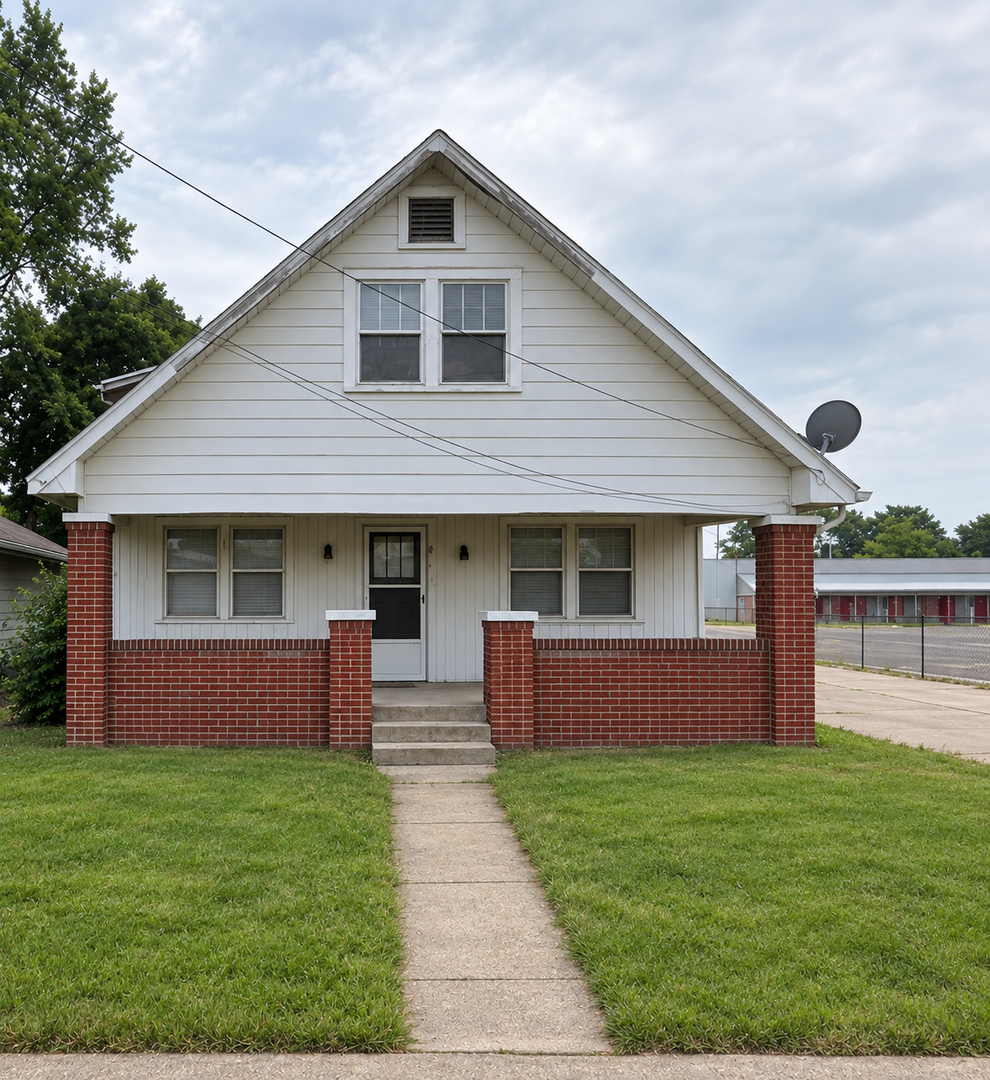 Muncie Apartment: 1017 - 1019 W Memorial Dr