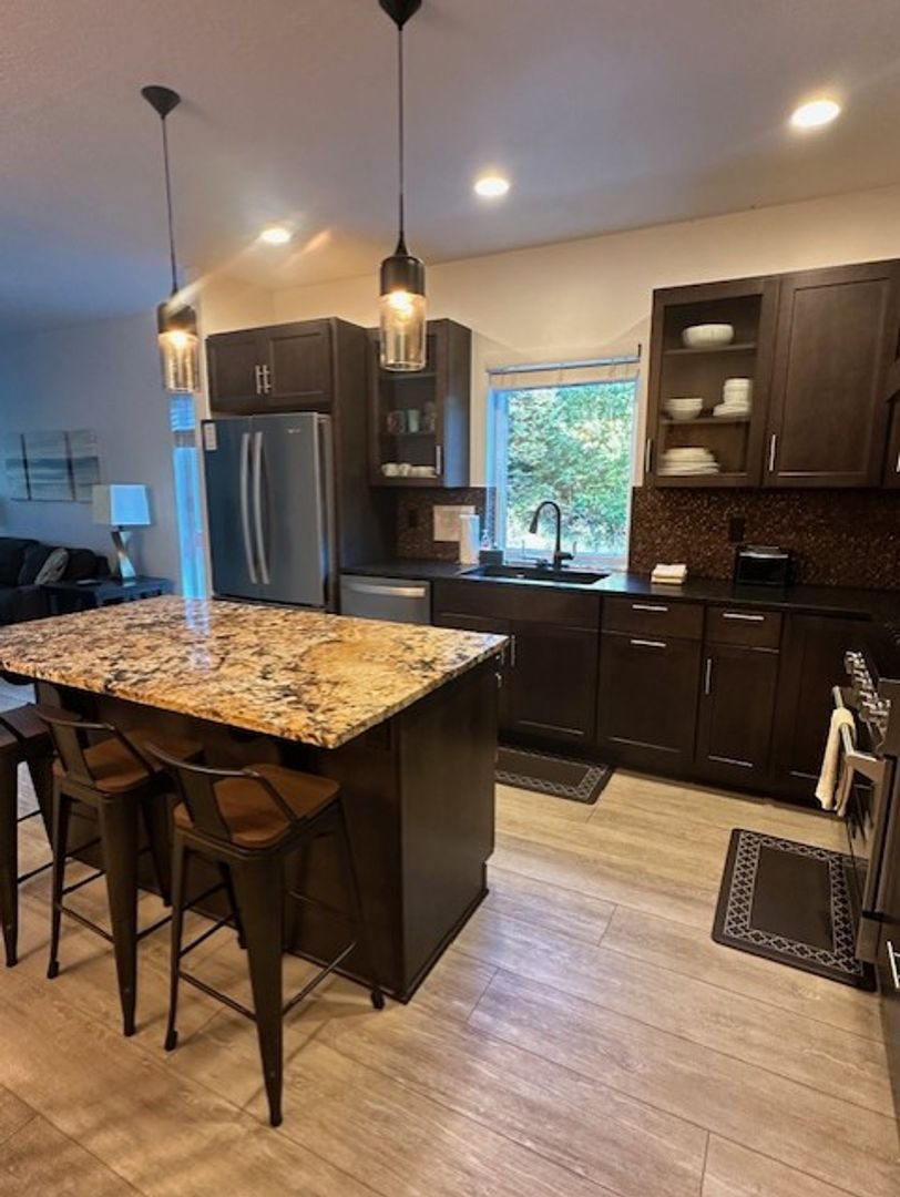Gold Beach Condo: 94353 Leith Rd, Unit B