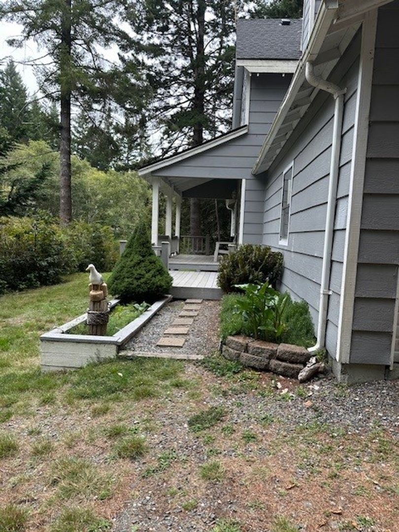 Brookings House: 96135 Brookside Drive