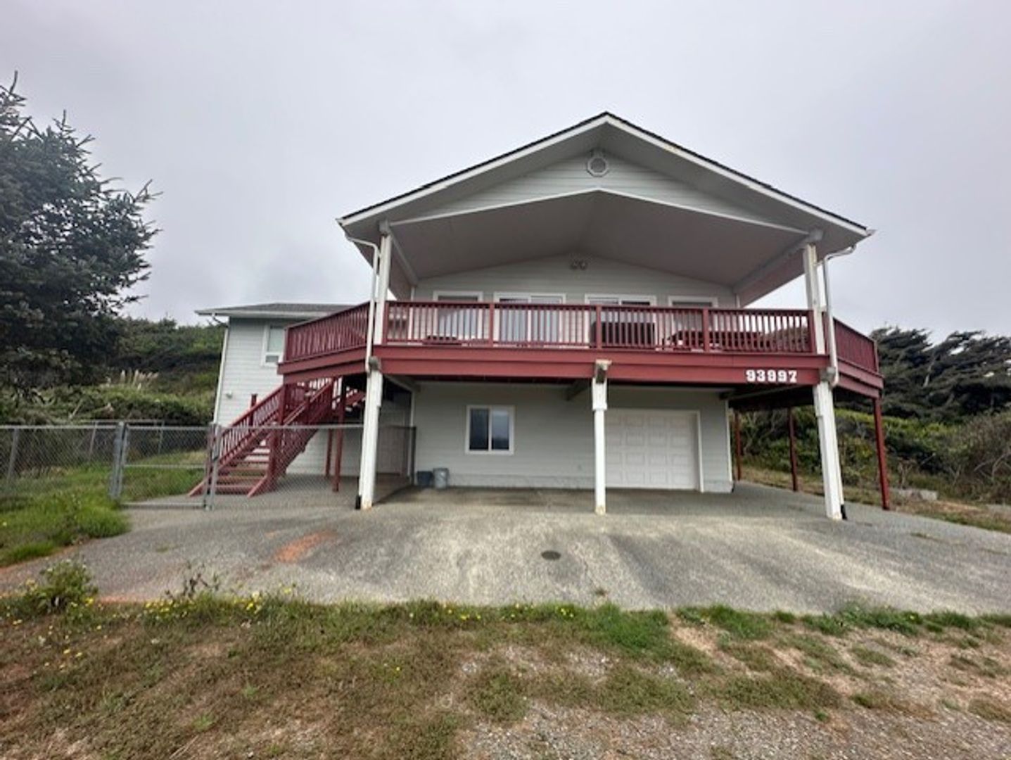 Gold Beach House: 93997 Pebble Place