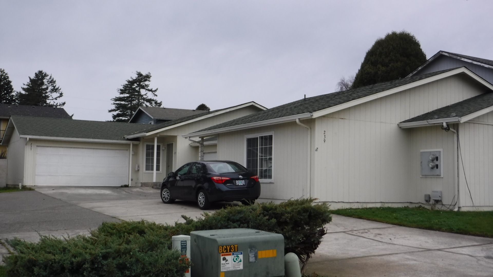 Brookings Apartment: 237 Cypress