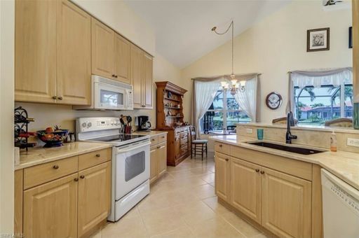 1041 Jardin Drive, Naples, FL 34104