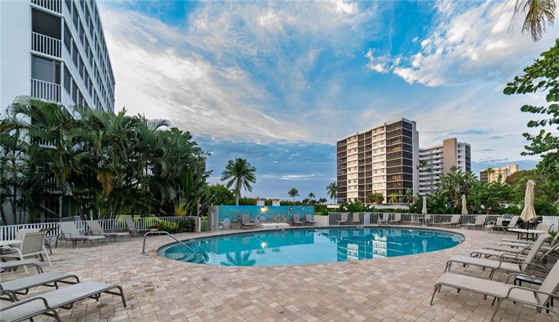 Naples House: 5 Bluebill Avenue Unit#305-405