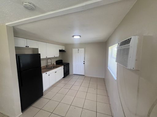 3920 Lora Street, Fort Myers, FL 33916