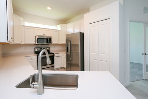 2599 Vine Avenue, Naples, FL 34120