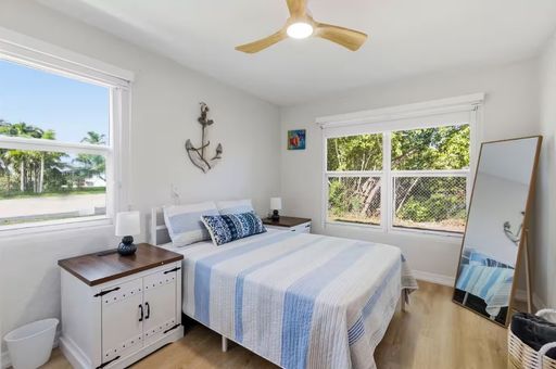 ***FURNISHED SEASONAL RENTAL***FULLY REMODELED**WEEKLY RENTALS AVAILABLE***NEAR DOWNTOWN NAPLES*** – photo 1