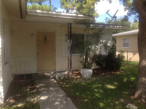 1027 San Remo Avenue, Naples, FL 34104