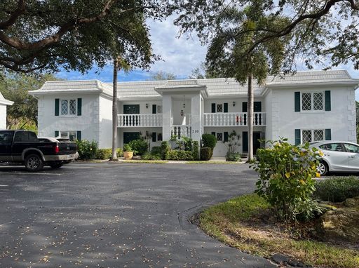 ** 2/2 FIRST FLOOR UNIT ** DELNOR-WIGGINS STATE PARK AND BEACH ** STEPS AWAY FROM POOL ** SEASONAL ** – photo 1