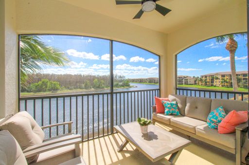 ** TREVISO BAY UNIT AVAILABLE ** SOCIAL MEMBERSHIP TO TREVISO BAY ** – photo 1