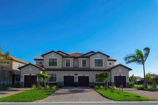 Brand new Construction Coach Home in Paloma Overlooking the Lake! – photo 1