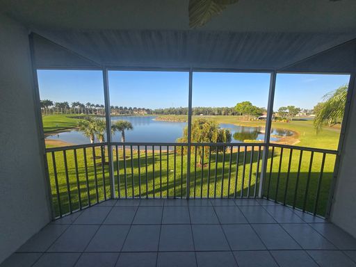 9175 Michael Circle Unit 4, Naples, FL 34113