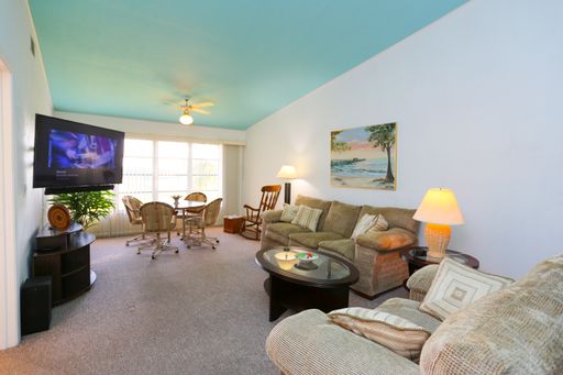 Seasonal Property – photo 1