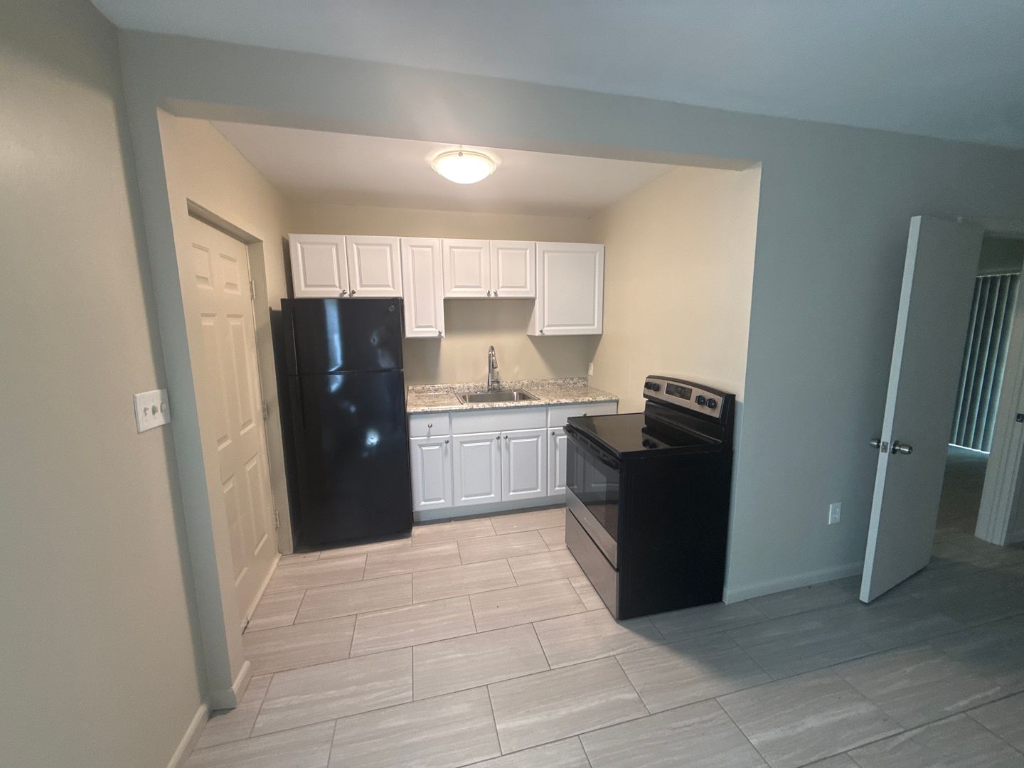 Fort Myers Apartment: 3619 Seminole Avenue