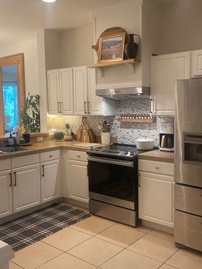 ** 3/2.5 TOWNHOUSE AVAILABLE FOR SEASON ** BEAUTIFULLY UPDATED UNIT ** STRATFORD PLACE NORTH NAPLES *** – photo 1